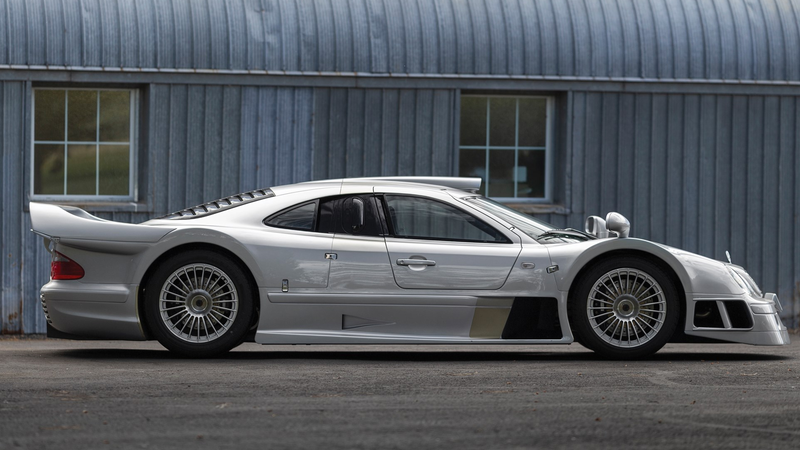 Illustration for article titled Empty Out Your Piggy Banks Kids Because There's a Mercedes-Benz AMG CLK GTR Headed to Auction